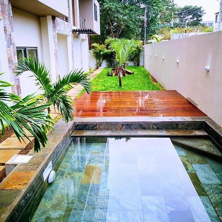 Westwood Apartments Flic en Flac Bagian luar foto