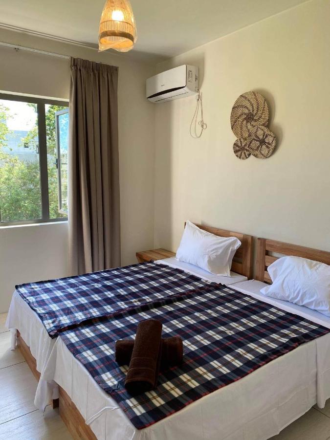 Westwood Apartments Flic en Flac Bagian luar foto